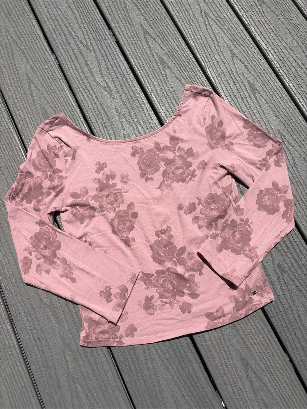 ❄️ American Eagle Dusty Pink Flowered Crop Top